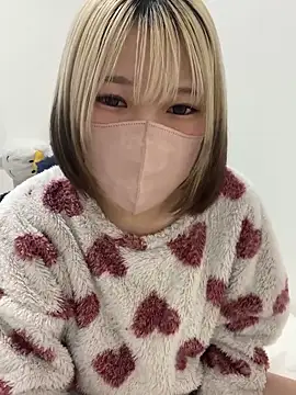 Snapshot of Hikaru-chan chatting on February 10, 10:09 pm Hikaru-chan online show from February 10, 10:09 pm