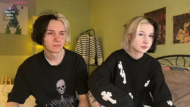 VeryRare TwinS online show from October 10, 9:47 pm