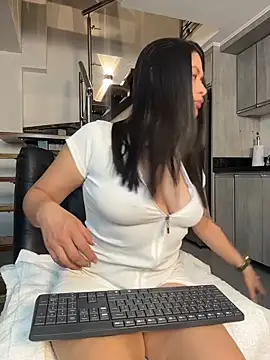 squirtqueentati online show from June 5, 5:36 am
