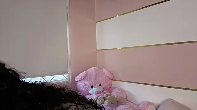 Charlotte  Miller online show from October 18, 11:33 am