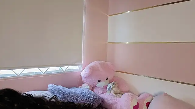 Charlotte  Miller online show from October 21, 11:33 am