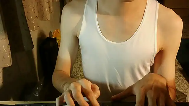 Snapshot of KYU890428 chatting on October 4, 7:45 pm KYU890428 online show from October 4, 7:45 pm