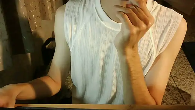 Snapshot of KYU890428 chatting on October 19, 3:45 pm KYU890428 online show from October 19, 3:45 pm