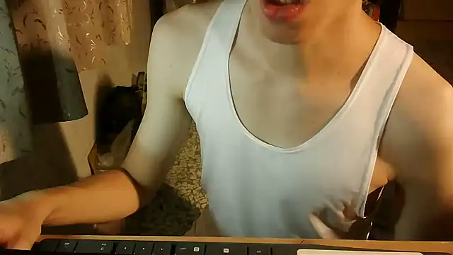 Snapshot of KYU890428 chatting on November 2, 3:58 pm KYU890428 online show from November 2, 3:58 pm