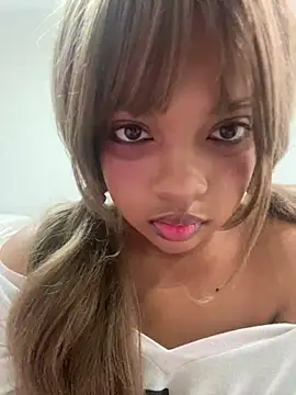 Snapshot of AwkwardJasminee chatting on November 3, 10:49 am AwkwardJasminee online show from November 3, 10:49 am