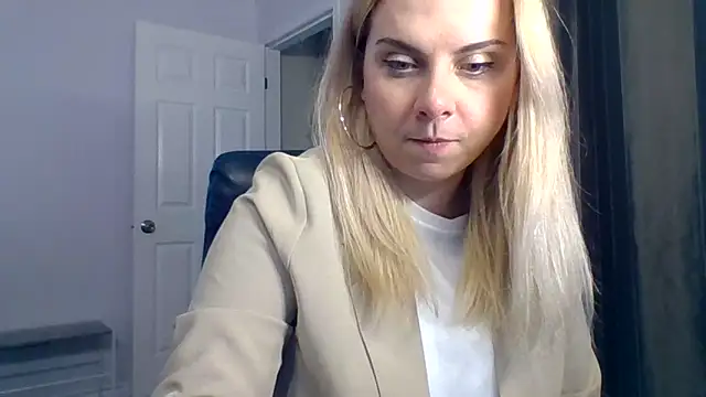 HappyIva online show from October 5, 12:31 am