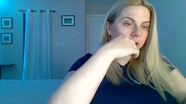 HappyIva online show from November 10, 5:12 pm