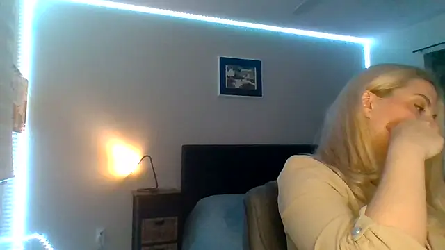 HappyIva online show from November 30, 12:20 pm