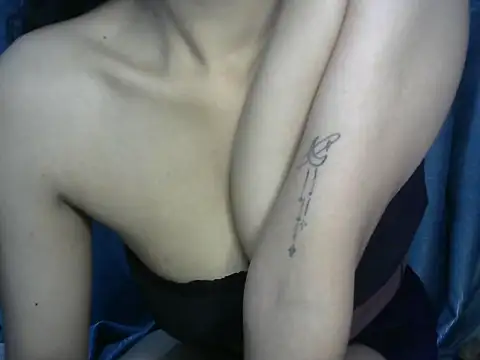 Horny honey69 online show from January 16, 5:12 pm