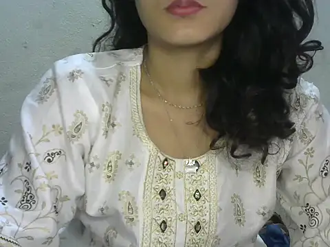 Horny honey69 online show from March 10, 5:07 pm