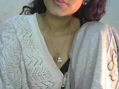 Horny honey69 online show from March 17, 1:08 pm