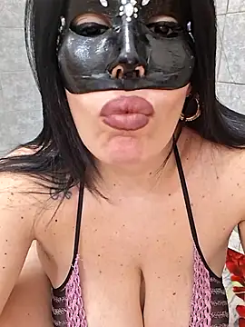 desyree89 online show from October 18, 4:48 am