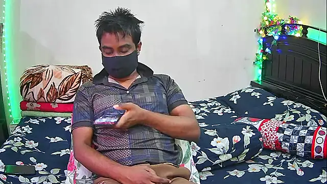 Hot Nila online show from February 11, 3:22 am