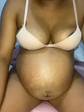 Mariaapimentinha online show from December 19, 1:23 am