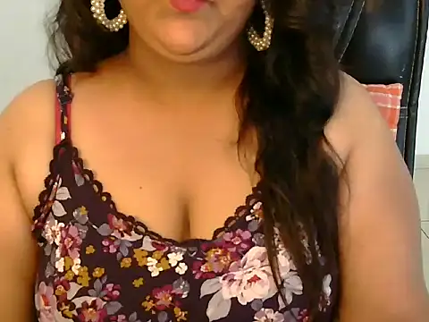 Snapshot of Jenny_lovee chatting on June 1, 11:23 am Jenny lovee online show from June 1, 11:23 am