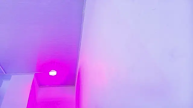 Snapshot of Arianna_sweeet chatting on May 21, 3:35 am Arianna sweeet online show from May 21, 3:35 am