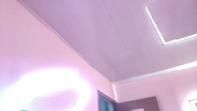 Snapshot of Arianna_sweeet chatting on June 2, 3:52 am Arianna sweeet online show from June 2, 3:52 am