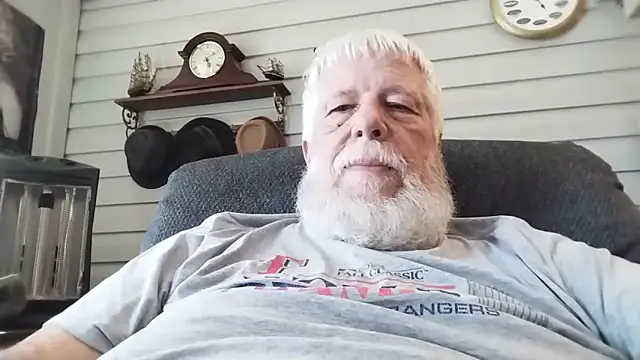 Snapshot of Futura_intx chatting on June 10, 10:08 pm Futura intx online show from June 10, 10:08 pm