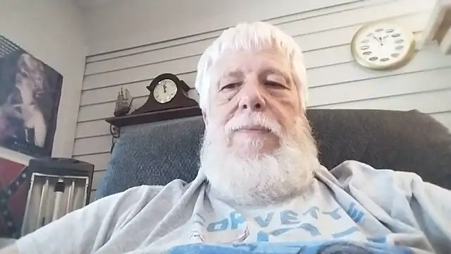 Snapshot of Futura_intx chatting on June 28, 4:57 pm Futura intx online show from June 28, 4:57 pm