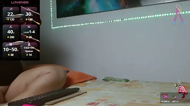 Snapshot of fabyana-queen chatting on January 18, 3:38 pm fabyana-queen online show from January 18, 3:38 pm