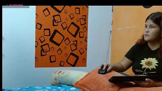 Snapshot of fabyana-queen chatting on February 6, 2:37 pm fabyana-queen online show from February 6, 2:37 pm