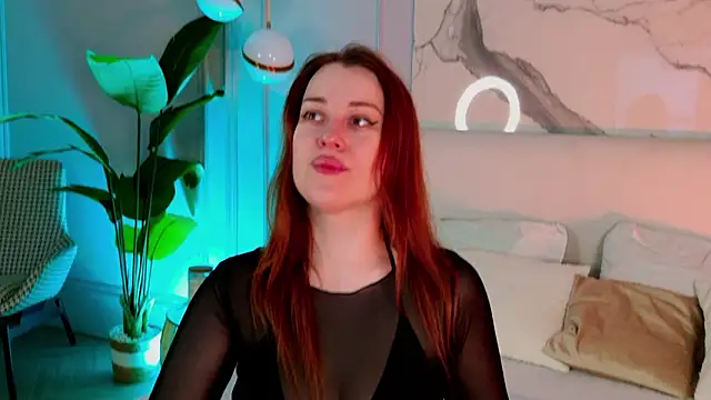 Snapshot of EllieGarson chatting on February 4, 5:08 pm EllieGarson online show from February 4, 5:08 pm