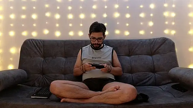 ErickBrant online show from March 15, 11:06 pm