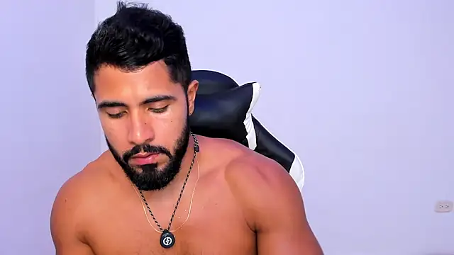 Santiago huntt online show from April 7, 7:14 pm