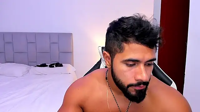 Santiago huntt online show from April 10, 11:31 pm