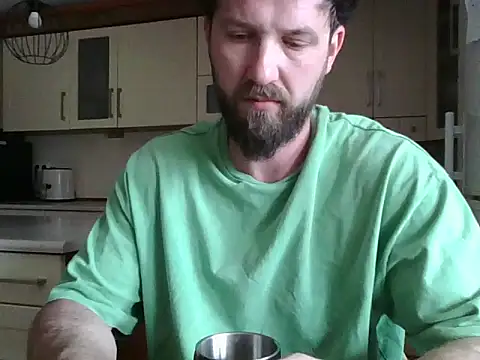 Snapshot of realdilf chatting on April 24, 8:28 am realdilf online show from April 24, 8:28 am