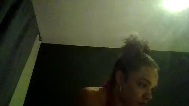 Snapshot of Porsha-Essex chatting on January 7, 6:56 pm Porsha-Essex online show from January 7, 6:56 pm