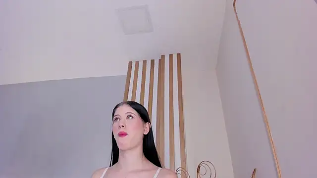 Snapshot of sara__jones_gh chatting on February 15, 6:15 pm sara jones gh online show from February 15, 6:15 pm