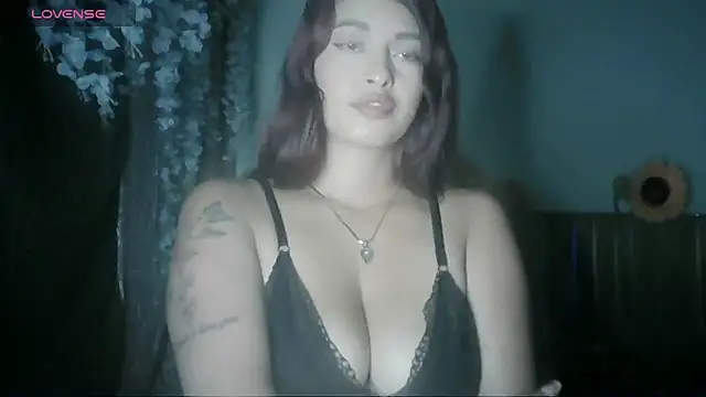 Emilydulce online show from March 19, 9:38 am