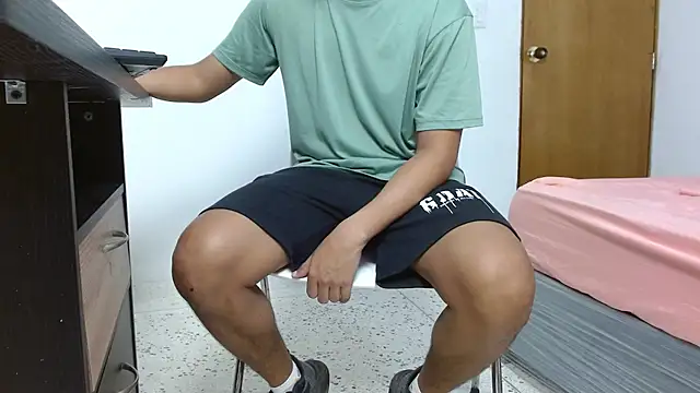 zeus 2025  online show from January 16, 2:51 pm