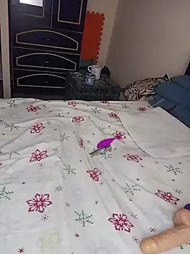 Snapshot of lagitana40 chatting on January 5, 3:00 am lagitana40 online show from January 5, 3:00 am