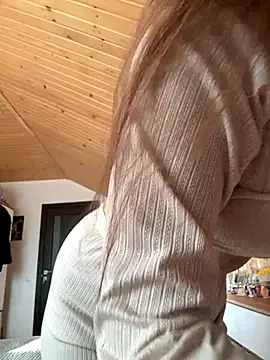 mewKate online show from October 25, 1:51 pm