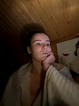 mewKate online show from November 29, 3:26 pm