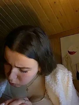 mewKate online show from March 9, 5:50 pm