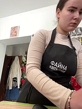 mewKate online show from March 13, 12:45 pm