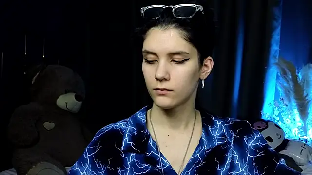 Hyeon Jin online show from March 13, 5:18 pm