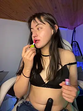 Snapshot of Camila_pinkk chatting on November 7, 5:24 pm Camila pinkk online show from November 7, 5:24 pm