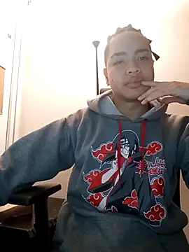 Snapshot of AlecLightwood_ chatting on September 21, 6:26 am AlecLightwood online show from September 21, 6:26 am