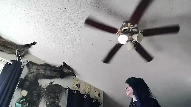 trashbrat online show from September 13, 10:20 pm