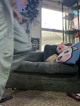 trashbrat online show from April 24, 12:35 am