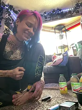 trashbrat online show from April 25, 9:56 pm