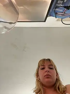 Snapshot of Blue_Angell chatting on July 10, 7:38 pm Blue Angell online show from July 10, 7:38 pm