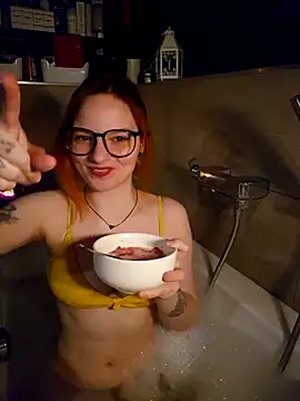 IceFoxy online show from March 18, 4:32 pm