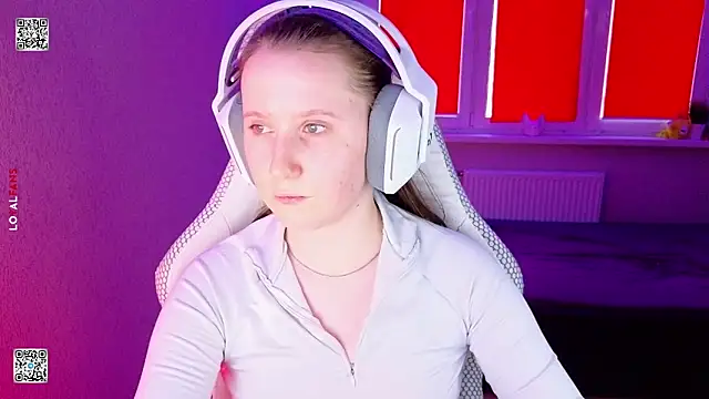 mon lola online show from March 26, 11:16 am