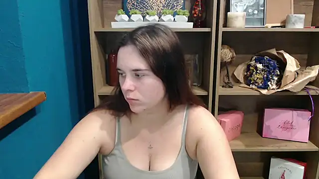 mini girly online show from October 5, 12:25 pm
