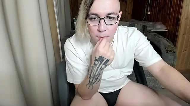 Snapshot of ScanDarky chatting on January 7, 10:54 am ScanDarky online show from January 7, 10:54 am